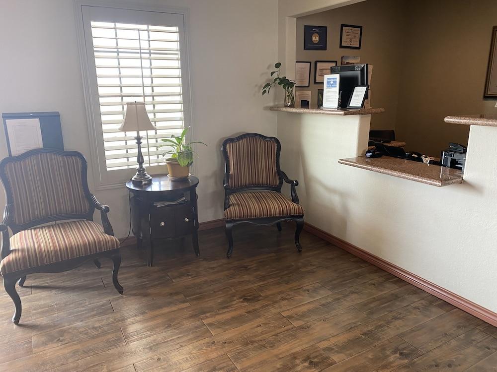 Southern Inn and Suites photo 2