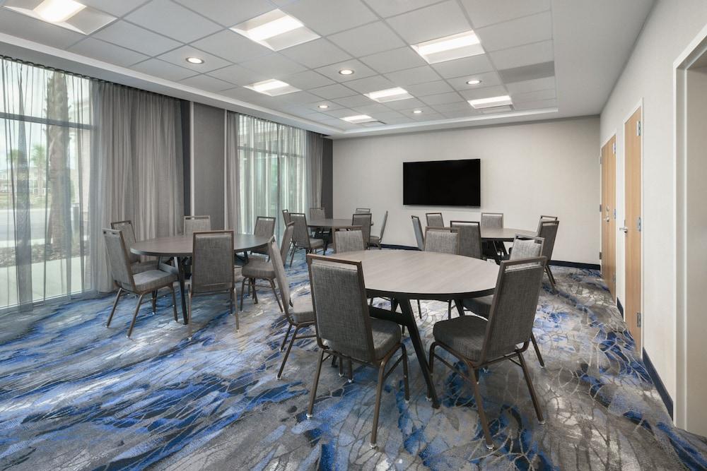NEW - Fairfield Inn & Suites by Marriott Orlando at Millenia photo 26