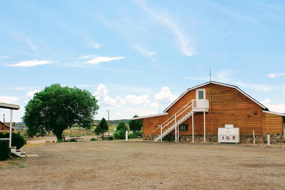 The Riverside Ranch RV Park, Motel & Campground photo 56