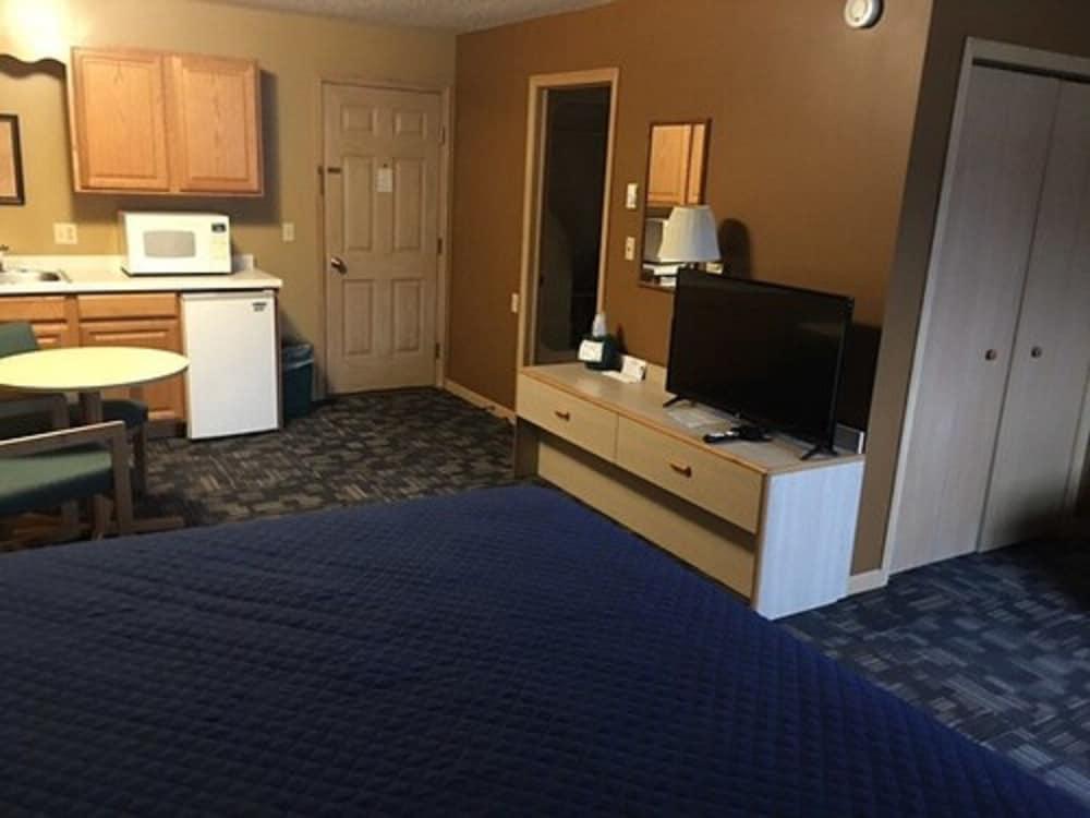 Lakeside Motor Inn photo 25