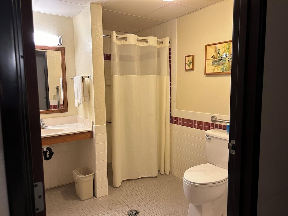 Northwoods Inn & Suites Blackduck photo 17