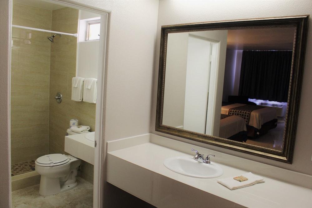 Lion Inn photo 9