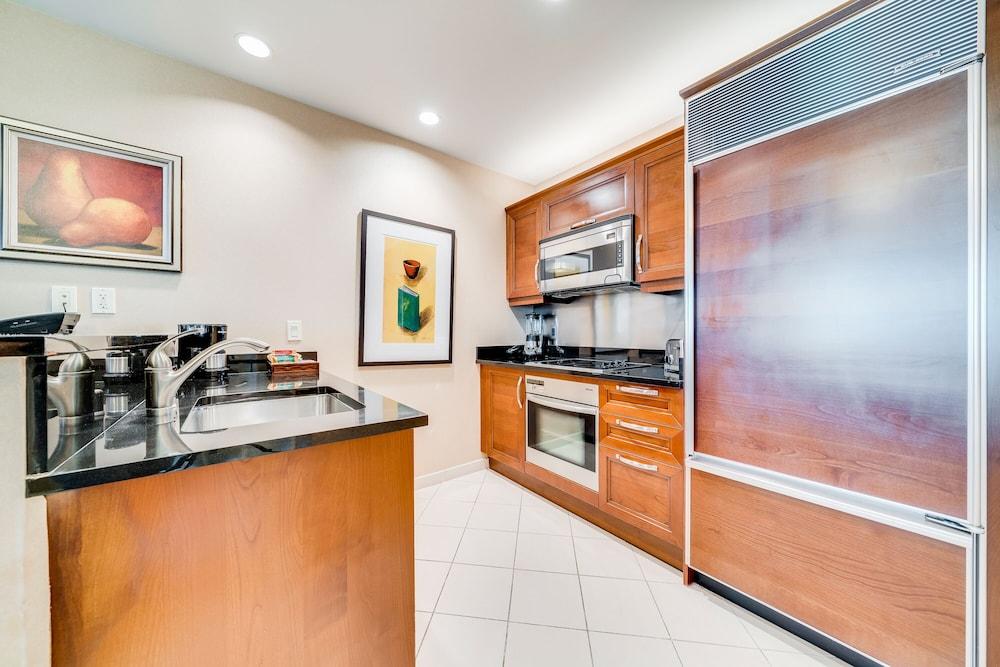Jet Luxury Resorts @ The Signature Condo Hotel photo 60