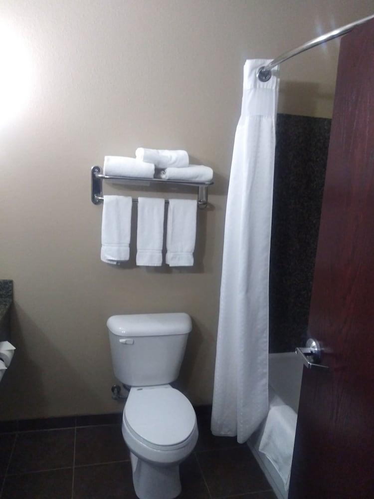 Pike Inn Le Roy - Bloomington Southeast Area photo 26