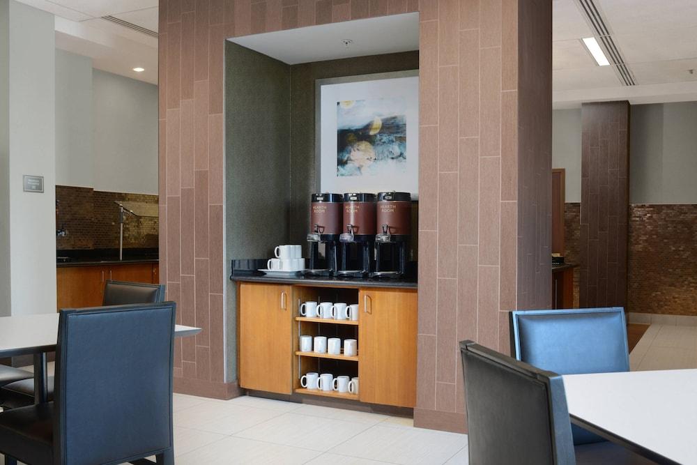Residence Inn by Marriott Downtown Long Beach photo 14