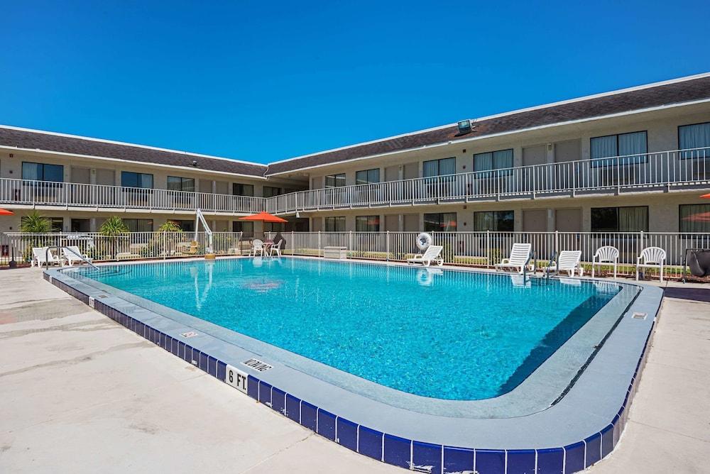 Rodeway Inn Kissimmee Maingate West photo 10