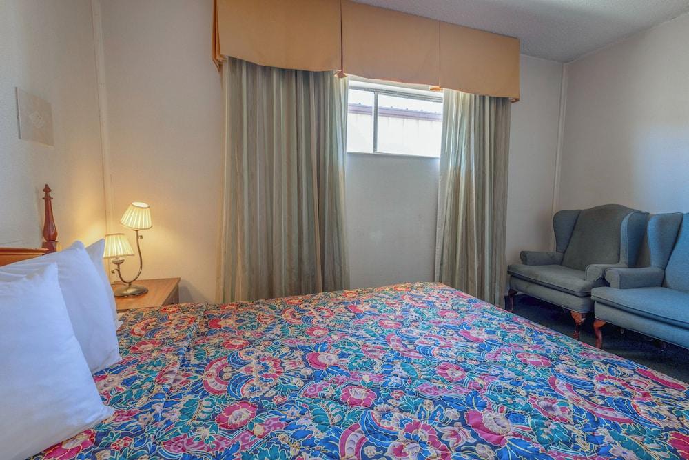 Royal Holiday Motel By Belvilla Gallup I-40 photo 20