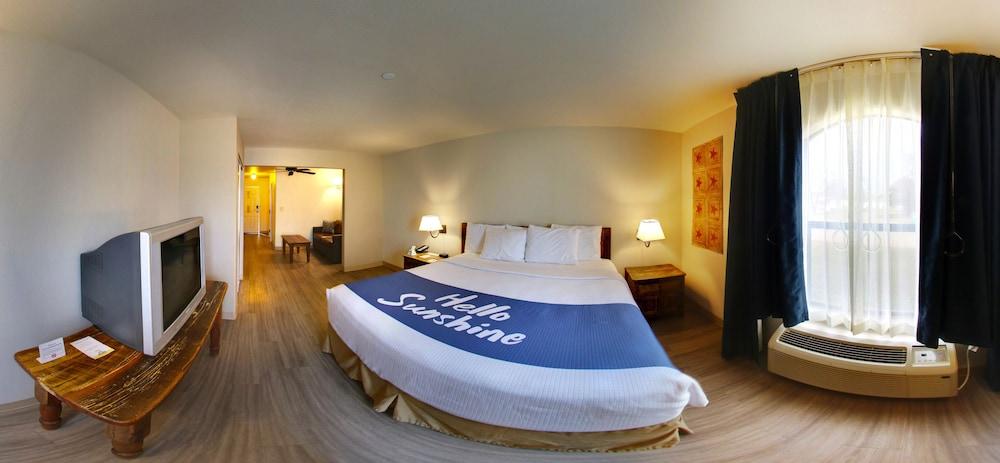 Days Inn & Suites by Wyndham Llano photo 21