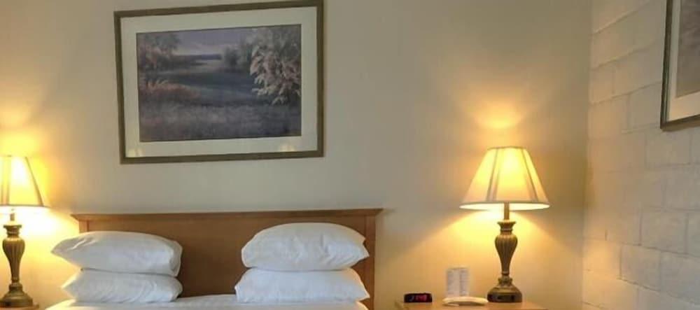 Trailside Inn photo 11