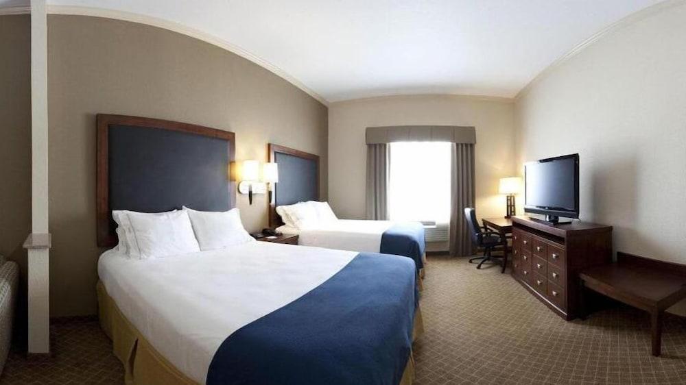 Holiday Inn Express & Suites Deer Park by IHG photo 2