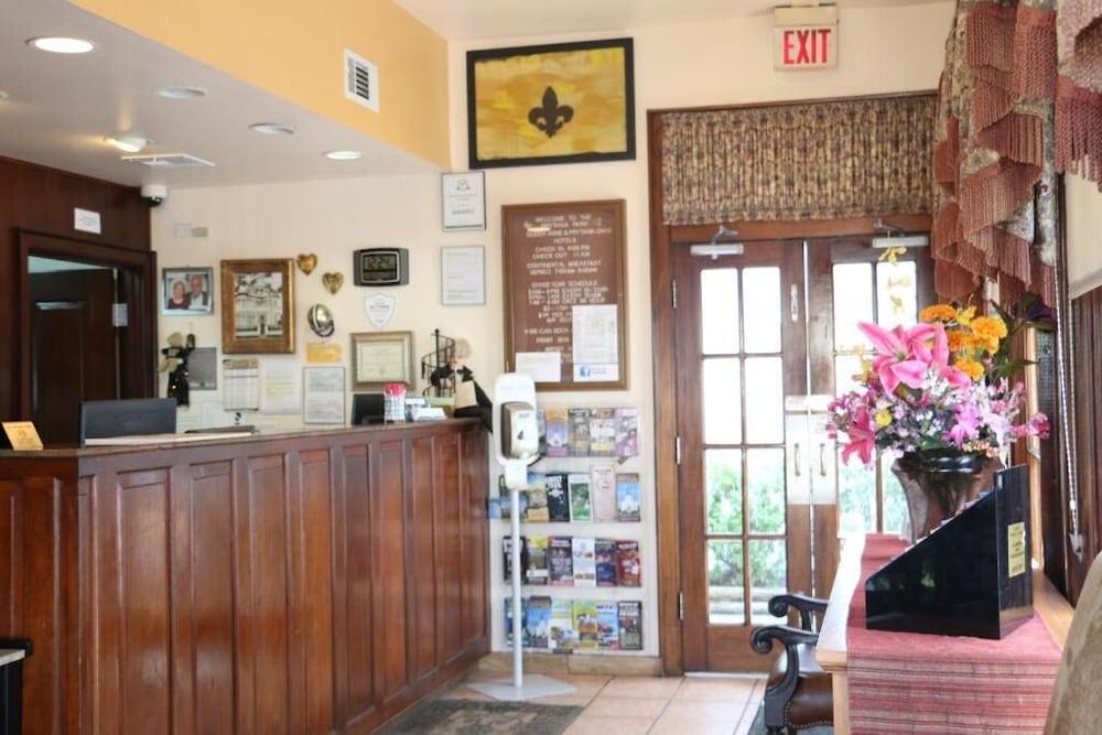 Garden District Hotel photo 44