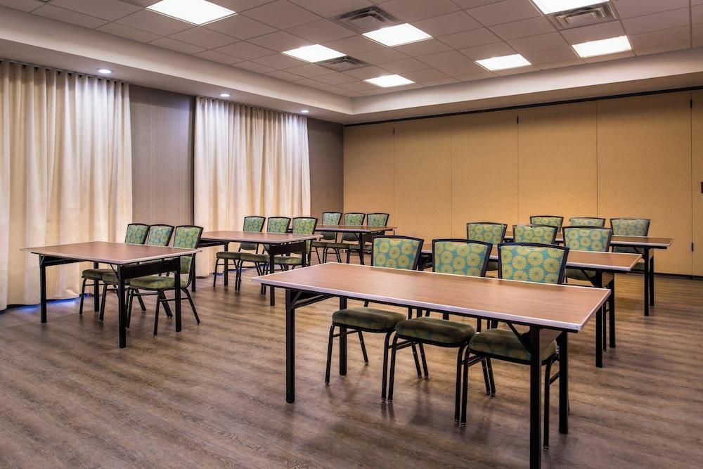 Springhill Suites by Marriott Temecula Wine Country photo 36