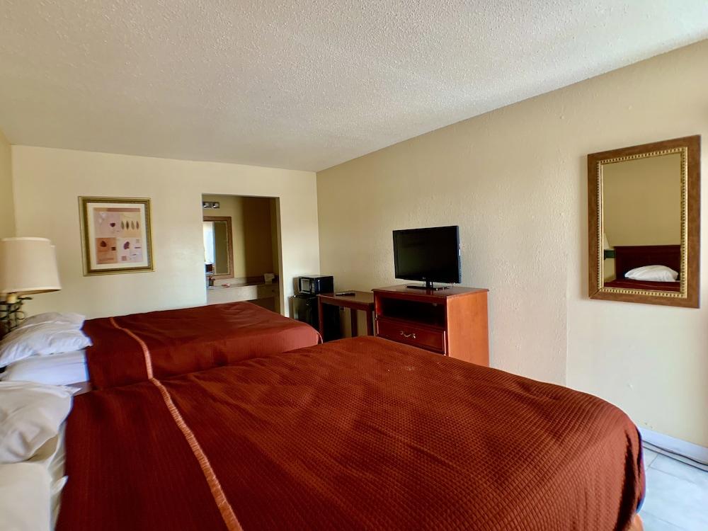 La Vista Inn photo 16