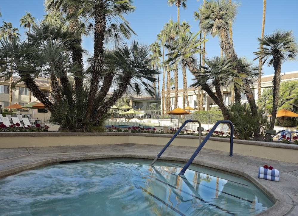 Hyatt Vacation Club at Desert Oasis photo 9