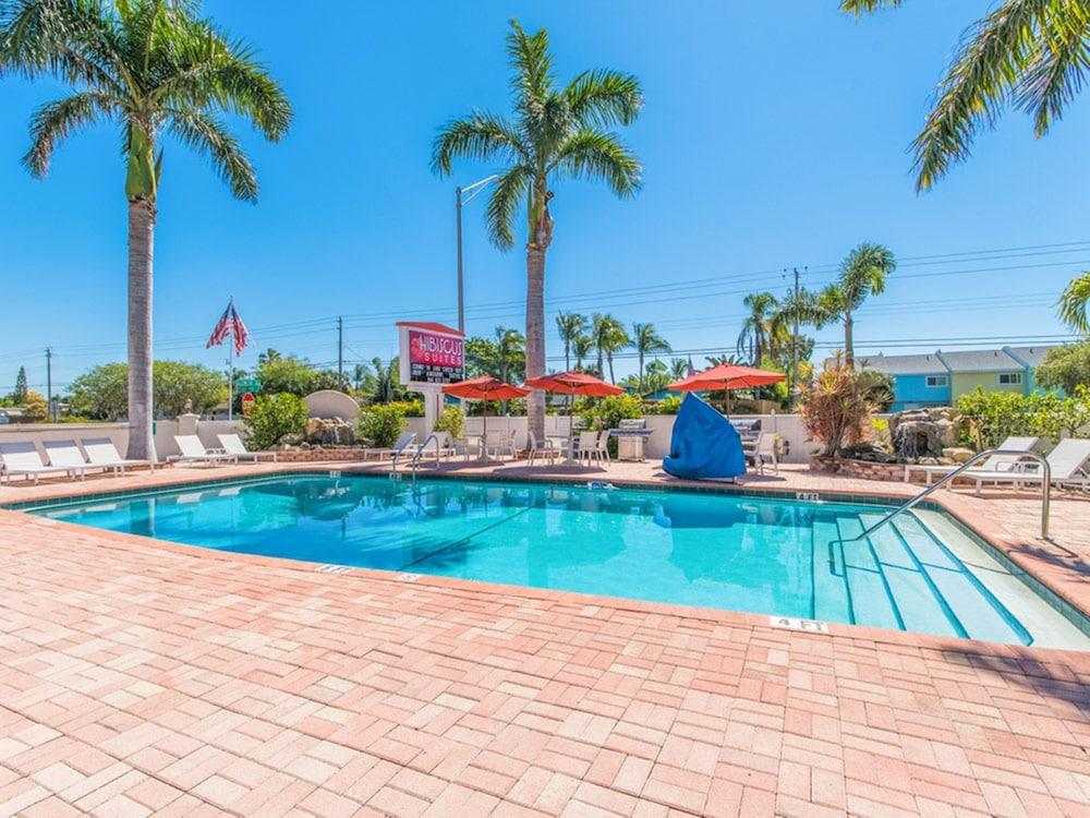 Hibiscus Suites - Gateway to Siesta Key photo 1