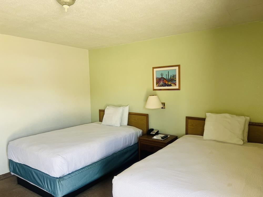 Budget INN photo 8
