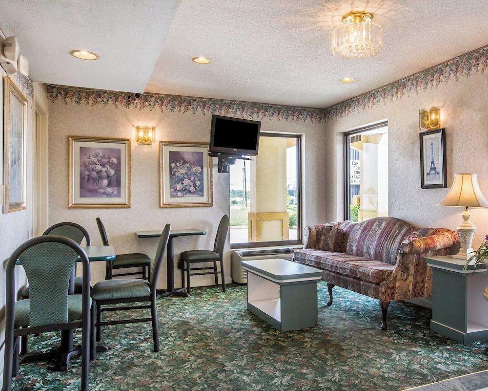 Key West Inn - Montgomery South photo 5
