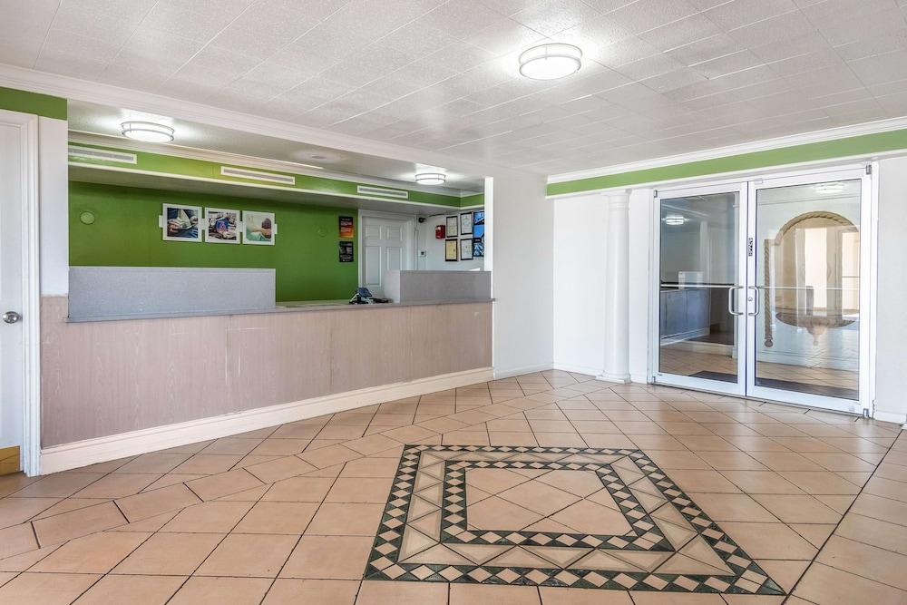 Studio 6 Fort Worth, TX - West Medical Center photo 14