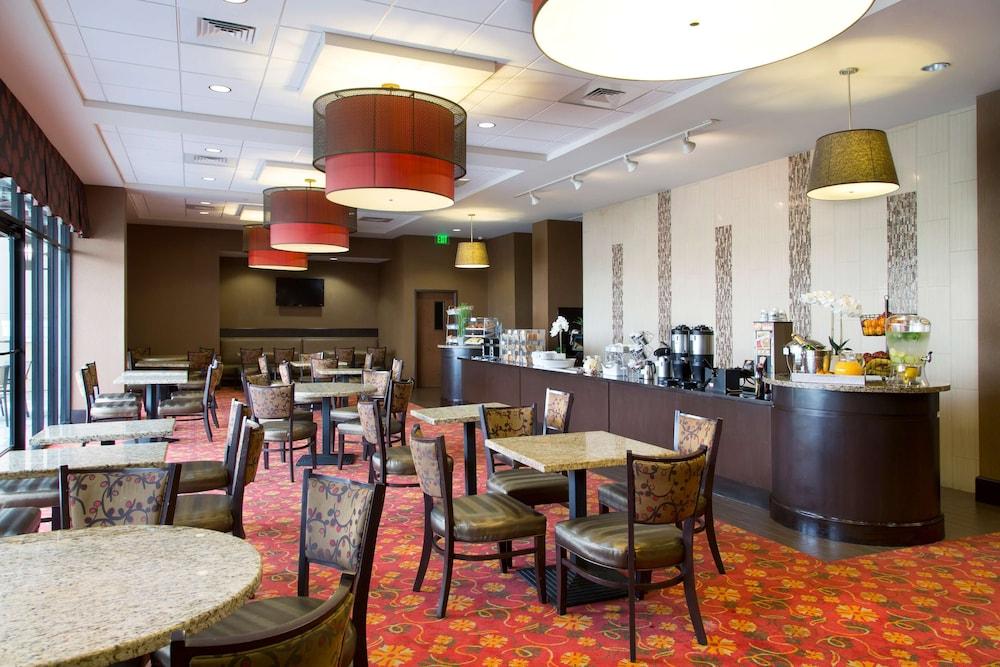 Ramada Plaza Resort & Suites by Wyndham Orlando Intl Drive photo 35