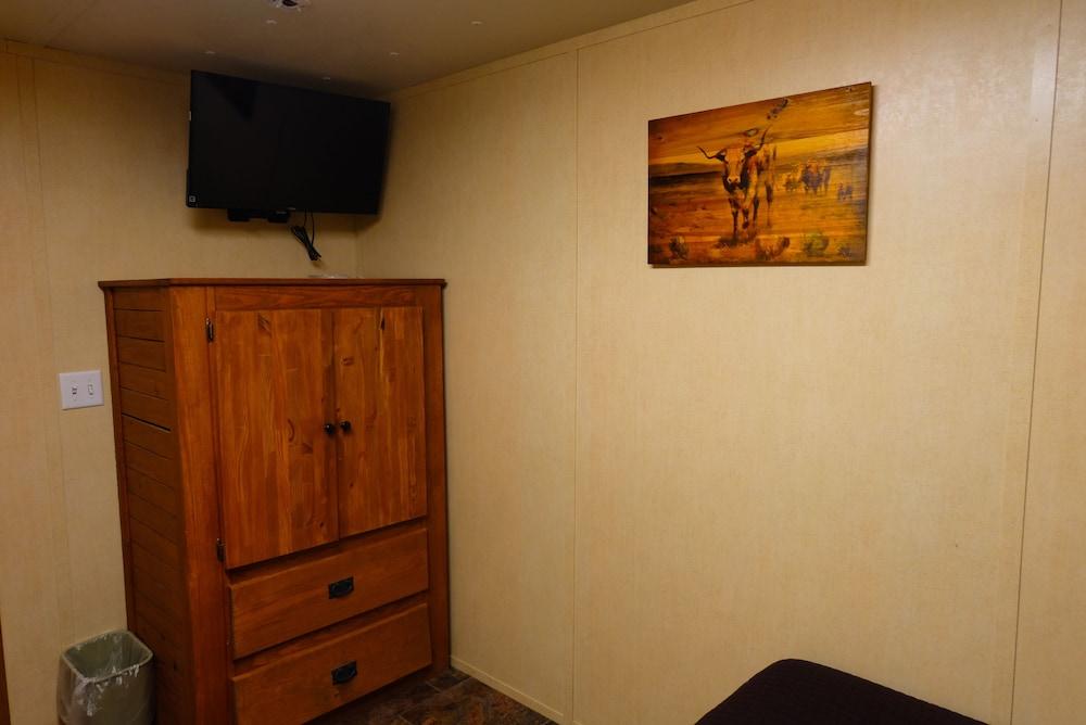 Target Hospitality-Orla North Lodge photo 9