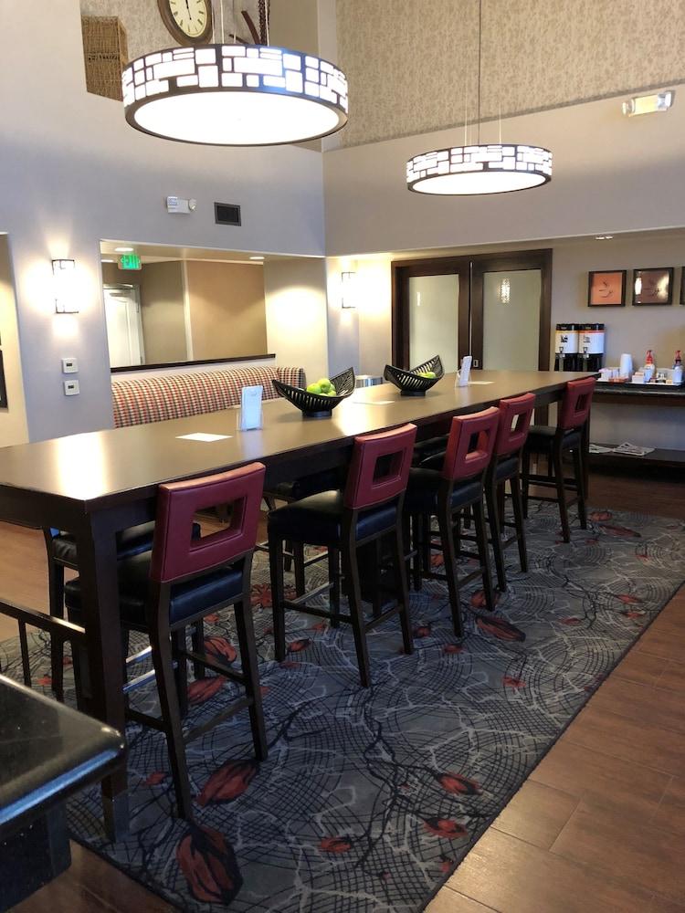 Hampton Inn & Suites Temecula photo 11
