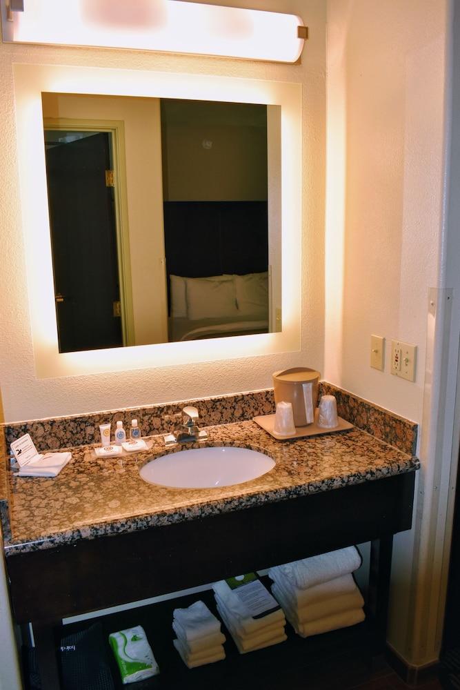 Comfort Inn & Suites Fruita - Grand Junction photo 30