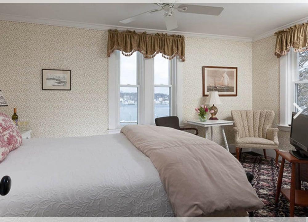 Dockside Guest Quarters & Restaurant photo 13