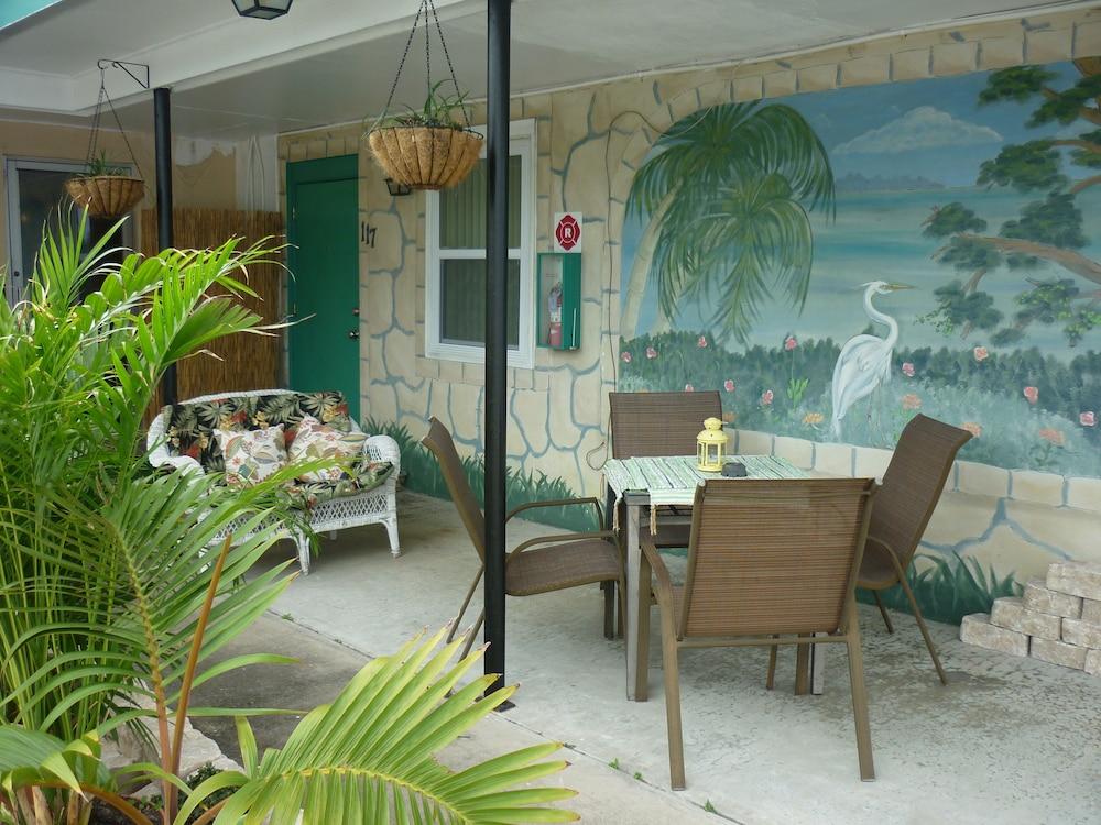 Palm Court Motel photo 2