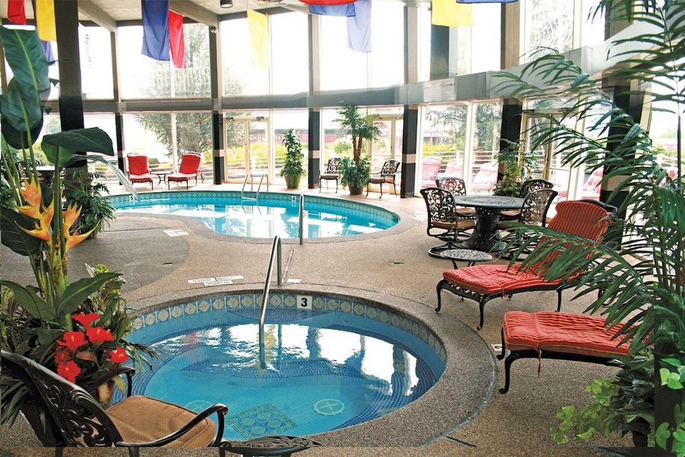Fulton Steamboat Inn photo 16