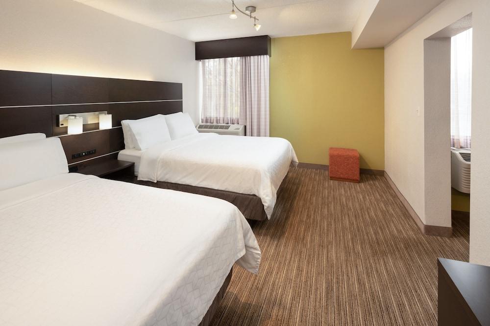 Holiday Inn Express Rochester - Greece by IHG photo 14