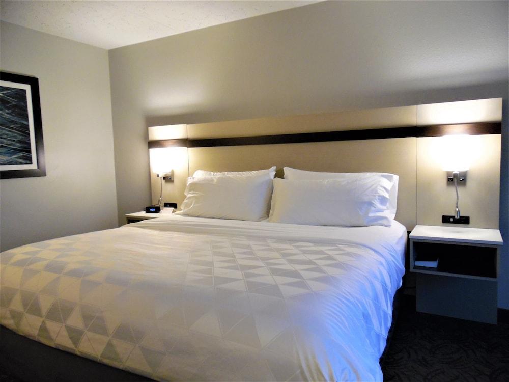Holiday Inn Bloomington - Normal by IHG photo 8