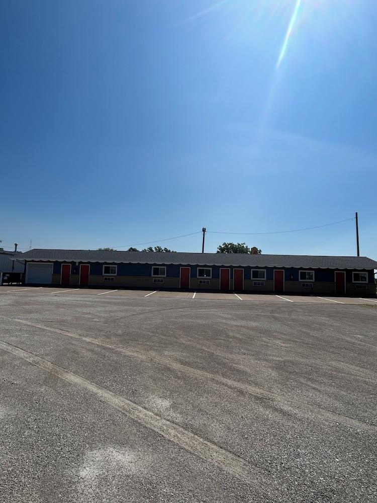 Royal Rest Motel photo 23