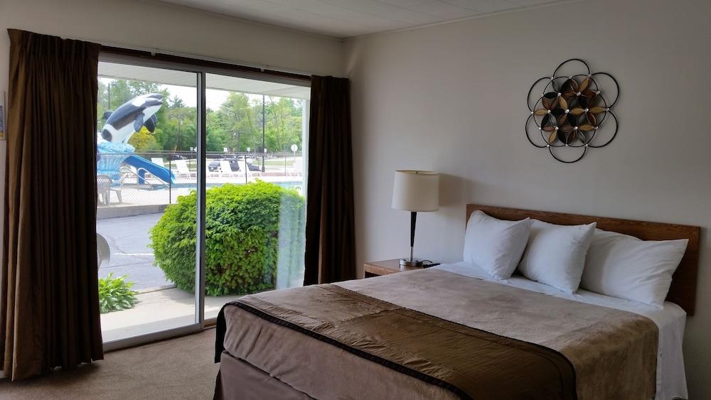 Surfside Motel photo 21