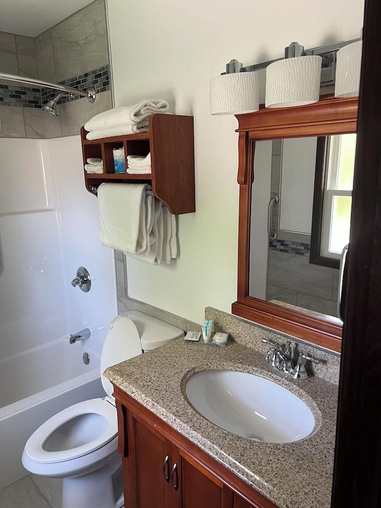 All Star Inn & Suites photo 97