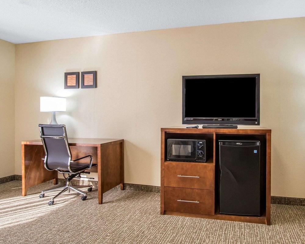 Comfort Inn Livingston photo 19