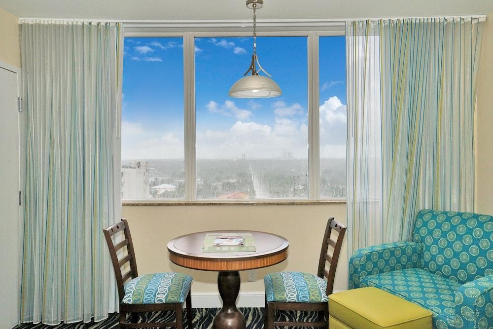 Hollywood Beach Tower photo 25
