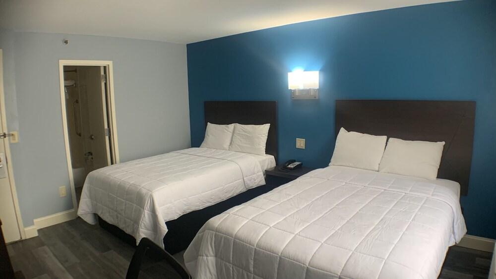 East  New York Inn photo 7