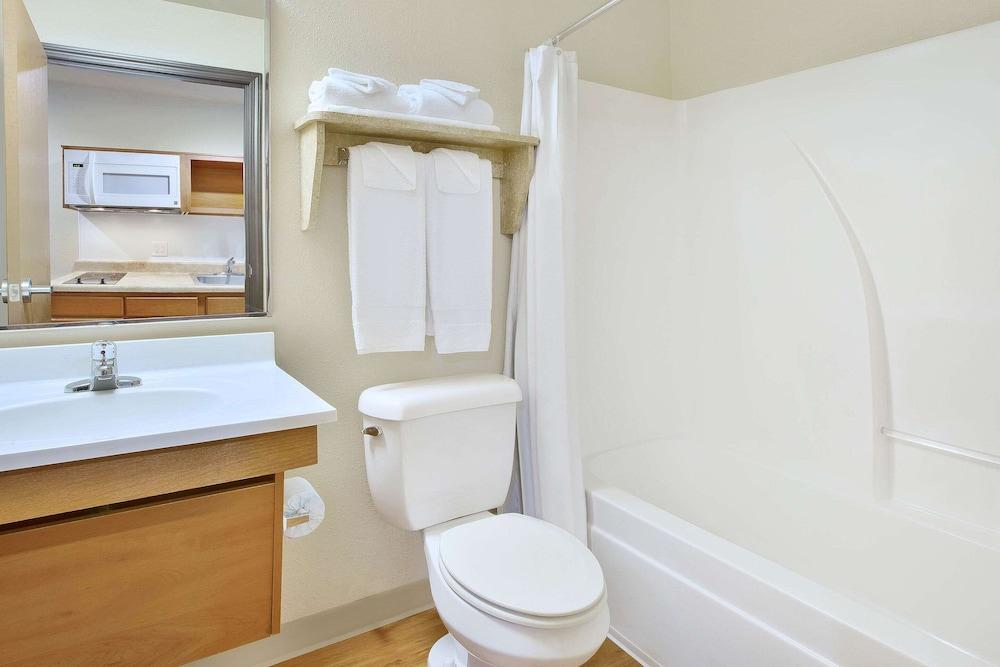 WoodSpring Suites Columbus Urbancrest photo 17