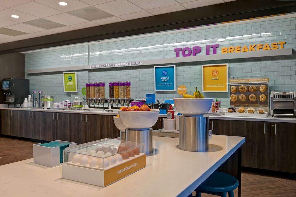 Tru by Hilton Mooresville photo 32