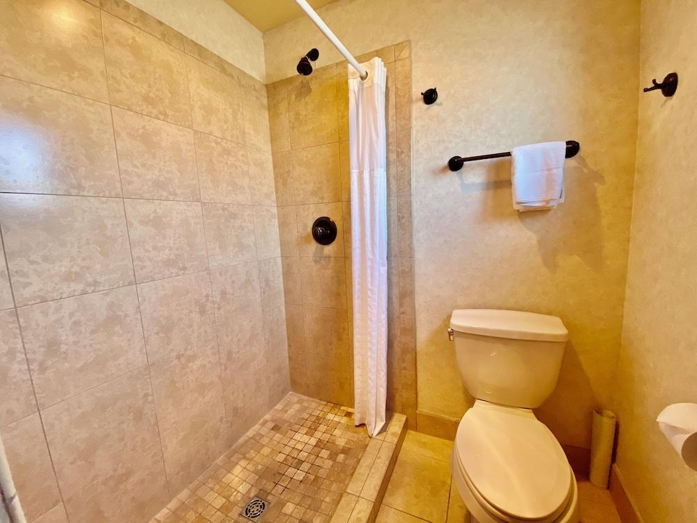 Cousins Country Inn photo 62