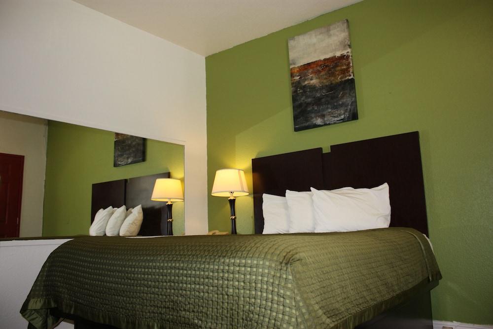 Express Inn photo 7