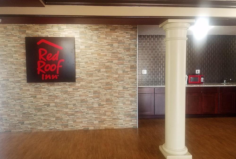 Red Roof Inn & Suites Houston - Hobby Airport photo 4