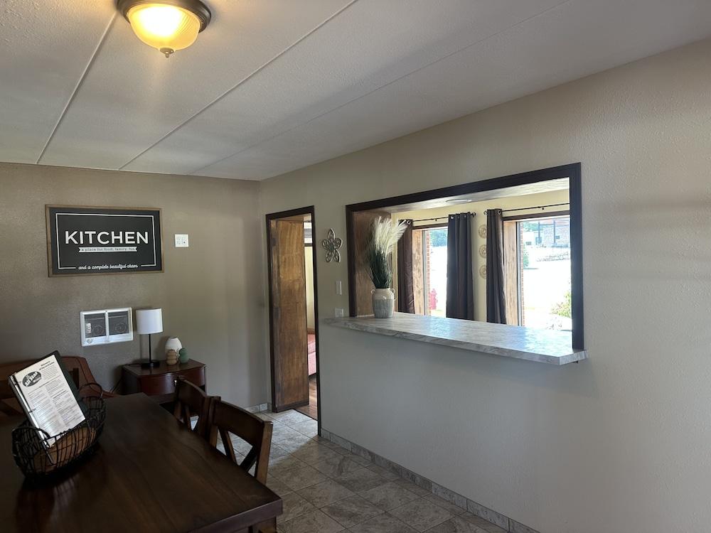 All Star Inn & Suites photo 67