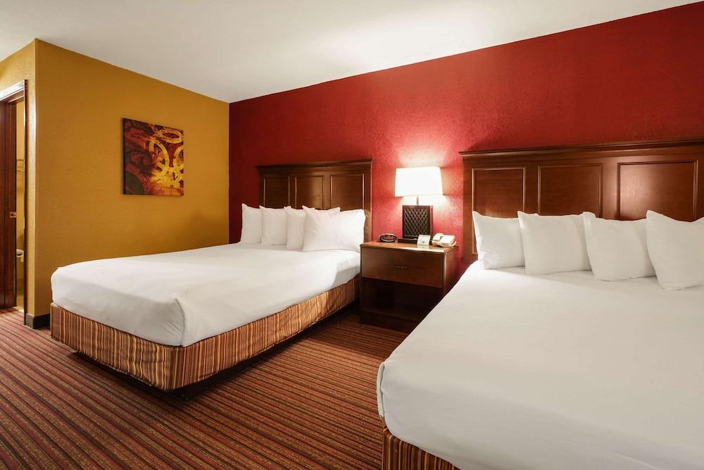Quality Inn & Suites West Helena photo 8