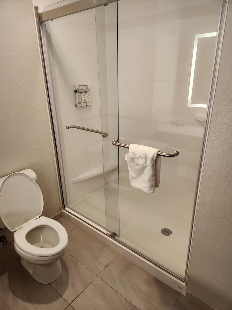 Holiday Inn Express & Suites Perry by IHG photo 33