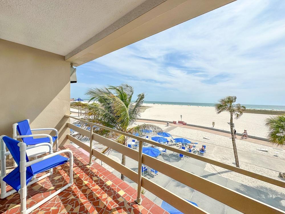 Thunderbird Beach Resort photo 60