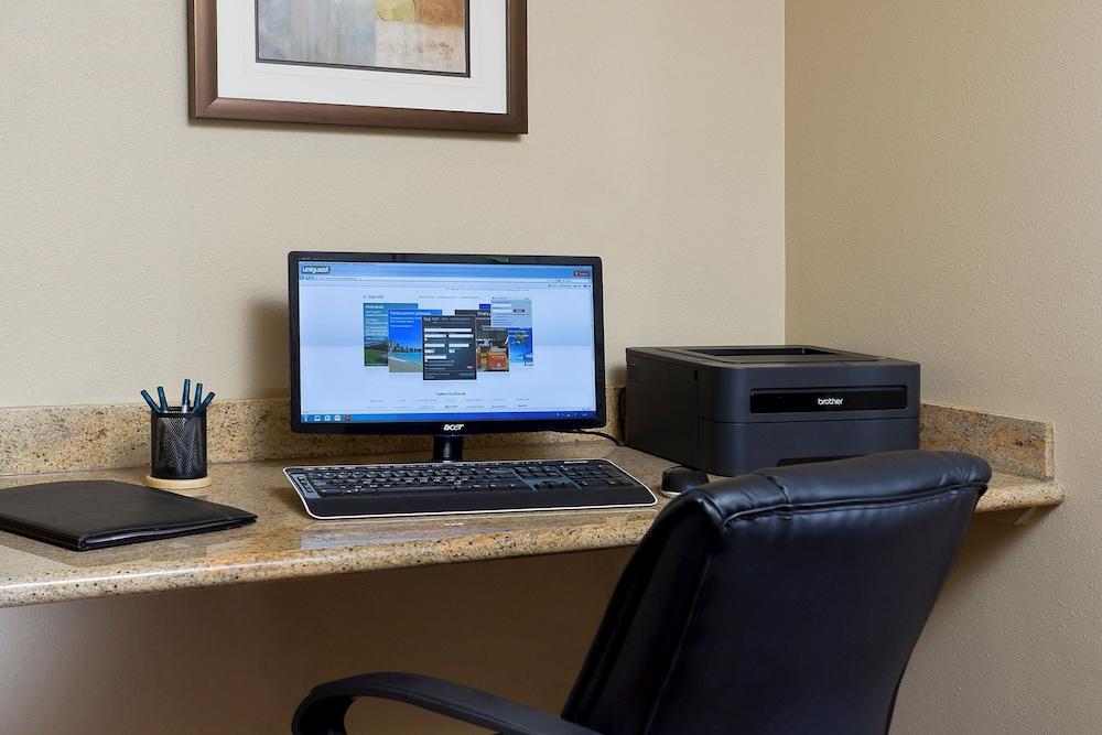 Sonesta Simply Suites Houston Brookhollow photo 21