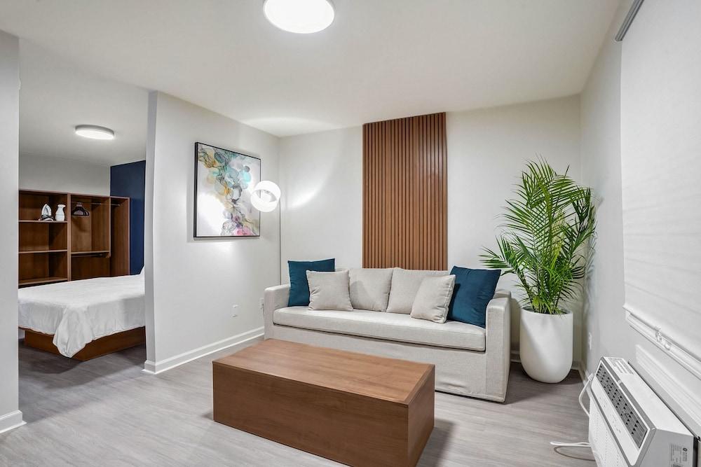 Redamo Suites photo 23