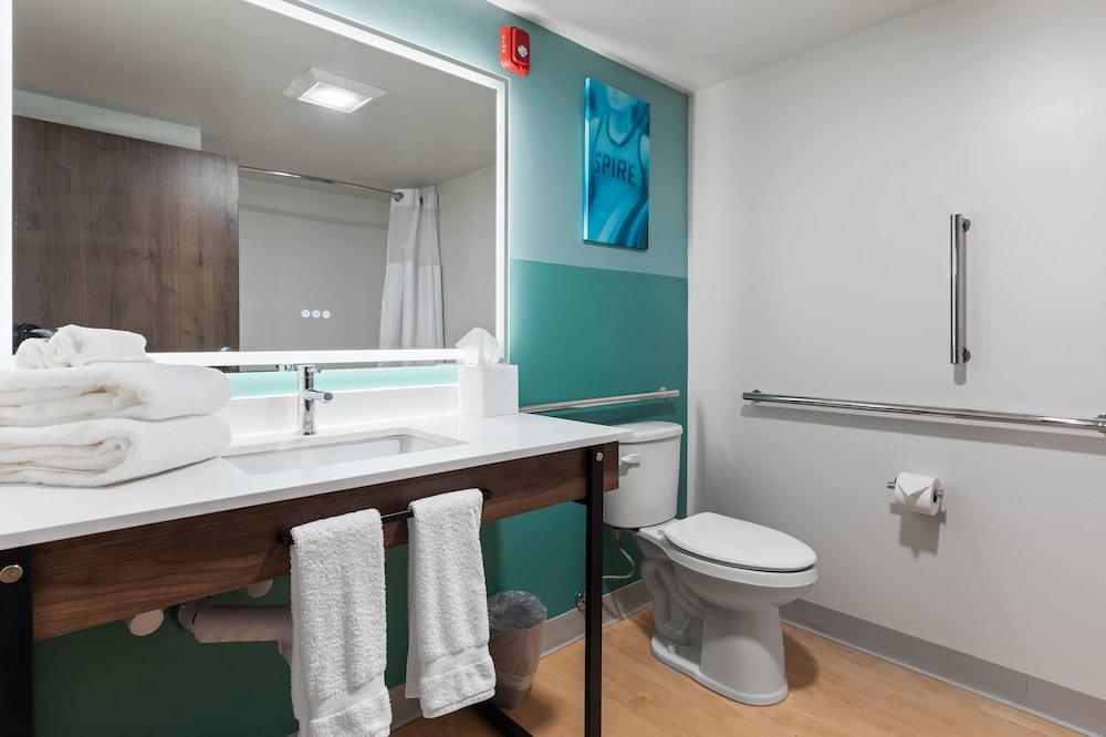 Wingate by Wyndham Geneva at SPIRE Academy photo 29
