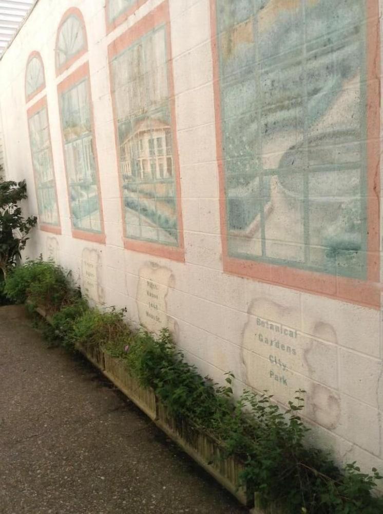 Garden District Hotel photo 48